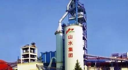 山水水泥控制權(quán)之爭最初爆發(fā)于2015年。天瑞集團(tuán)以巨資趁內(nèi)亂之際進(jìn)入山水水泥，以占股28.16%成為其第一大股東。