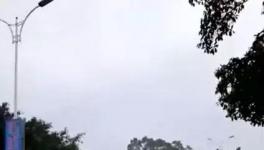 逼瘋了！漲價(jià)缺貨！供不應(yīng)求！經(jīng)銷商連夜排隊(duì)買水泥！